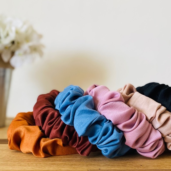 Ruffled ruched Headbands 2 for 14 - Picture 2 of 10